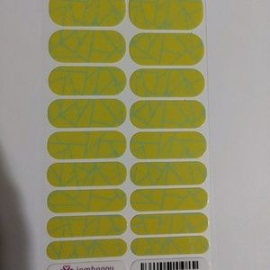 Jamberry Cut Loose nail wraps